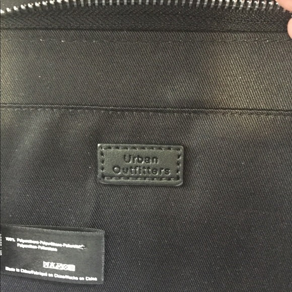 Urban outfitter black leather crossbody bag wallet - Picture 9 of 11
